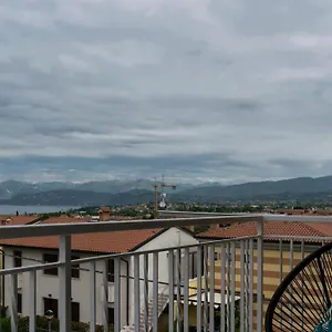casa-blu-lazise.hotelinveneto.com/